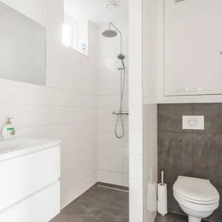 Couette-café Bright 4p In City Centre Of Amsterdam! *